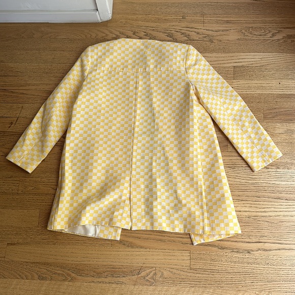 ♻️DONATED DEC. 2023♻️ 
Zara yellow/white checkered gingham coat size M - Picture 9 of 9
